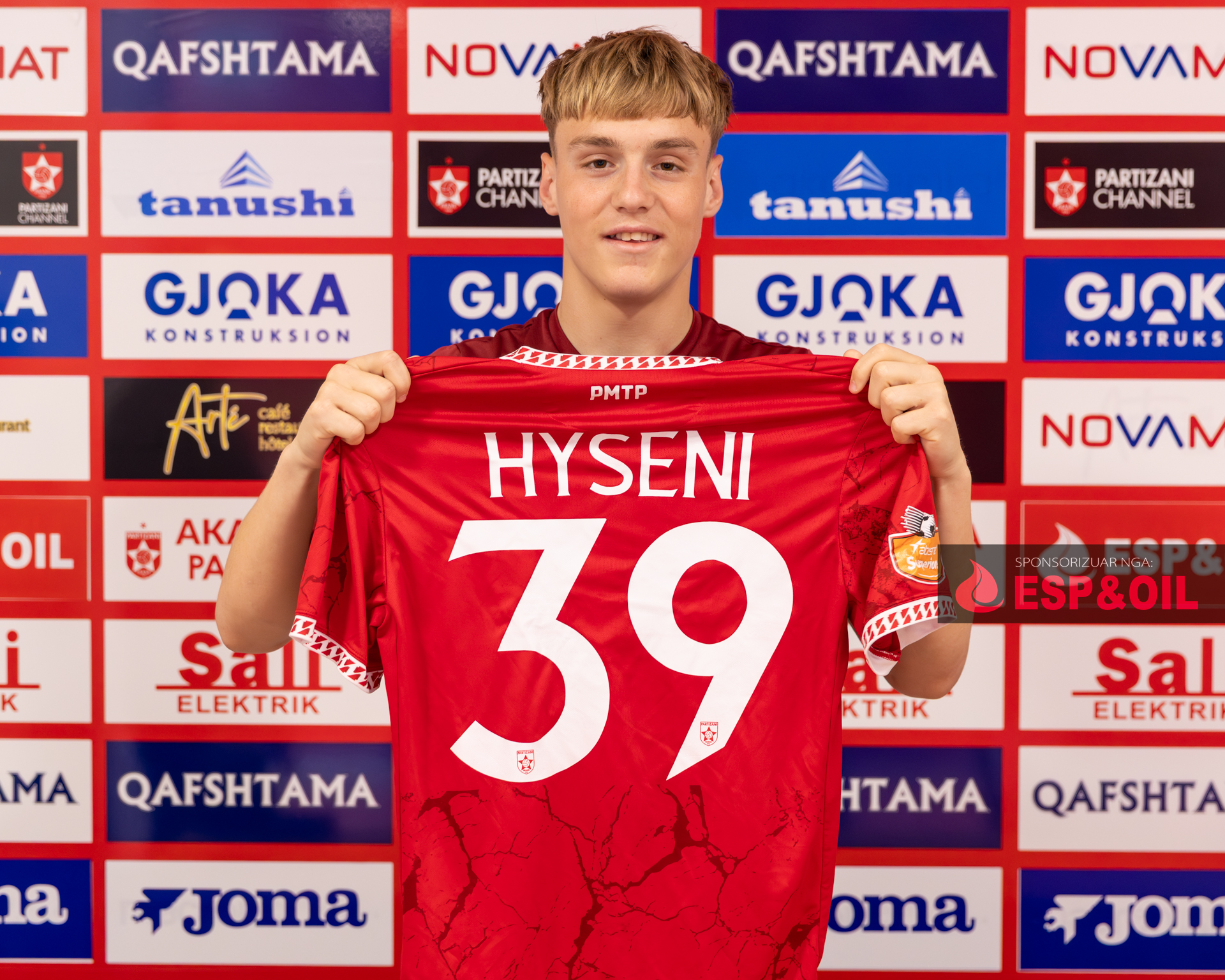 Talenti i Akademisë Fabio Hyseni nënshkruan me Ekipin e Parë