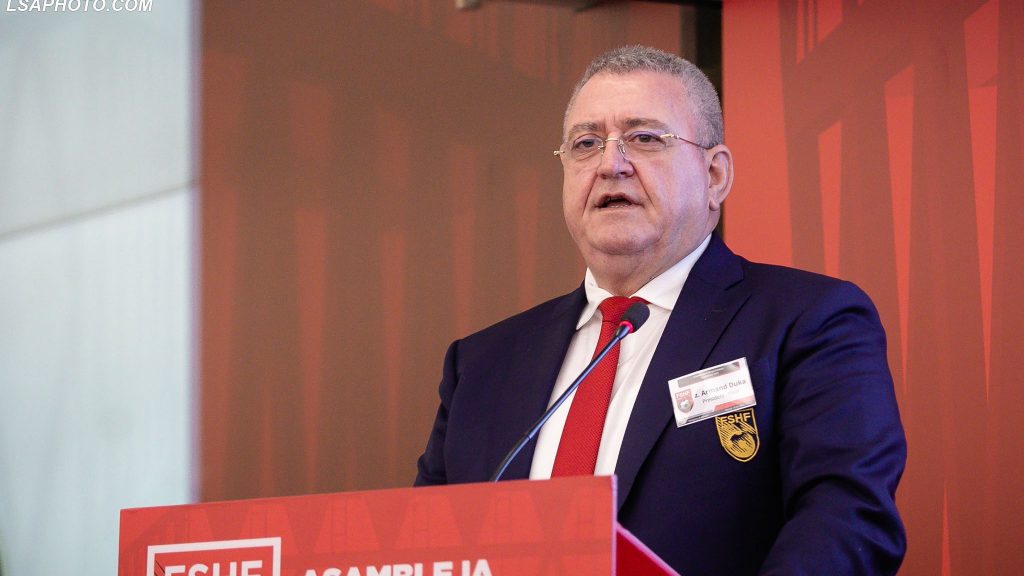 “Estrada” e Fundsezonit: Kur parashikimet e Dukës përplasen me realitetin e fushës