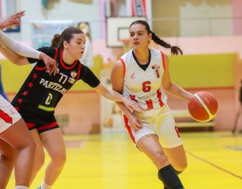 Partizani dorëzohet në fund: Një humbje që djeg ndaj Flamurtarit në basketboll femra